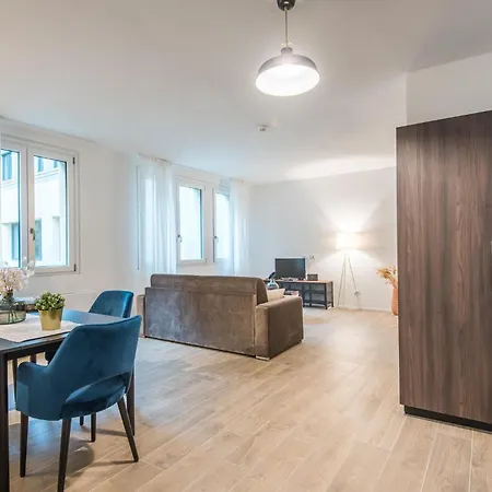 Apartment Cozy In With Kitchen Siena