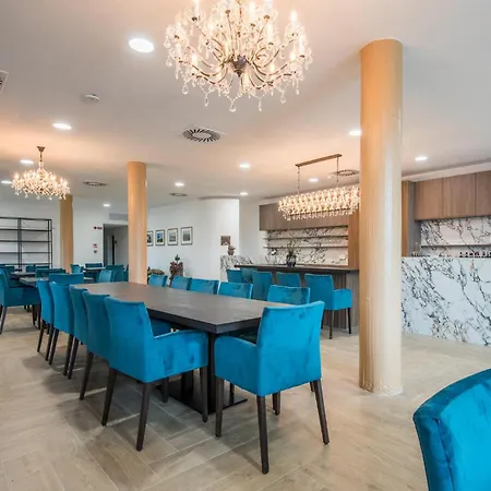 Apartment Cozy In With Kitchen Siena